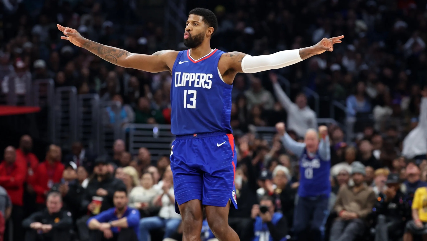 中距离在哨 中距离在哨